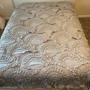 Anthropologie Rivulets Quilt and Euro Shams- Queen
